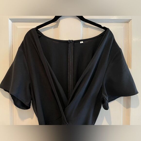 Short Sleeve Midi Dress V-Neck & Scalloped Bottom Hem Black Size Large - Picture 2 of 5